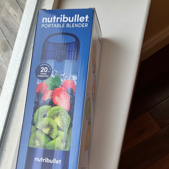 Nutribullet Portable Blender - Picture 1 of 4